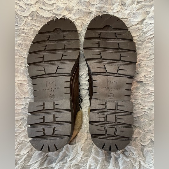 💥NWT💥 Marc Fisher LTD Cade Genuine Shearling Cuff Lace-up Boot - Picture 13 of 15